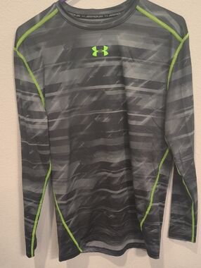 Under Armour Gray Camo Compression Top with Neon Green Logo Cold Gear XL